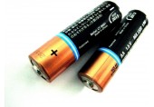 Batterien und Ladegeräte