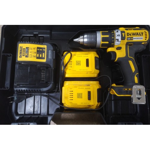 DeWALT DCD795D2 Schlagbohrschrauber, 360 W, 18 V 2 x 2,0 Ah, T-STAK
