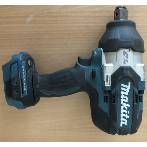 Ausverkauf Makita Akku-Schlagschrauber 3/4" Li -ion 18V Solo DTW1001Z Nach dem Service