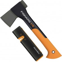 Fiskars Set Universalaxt X7 + Axt- und Messerschäfer Xsharp 1020183